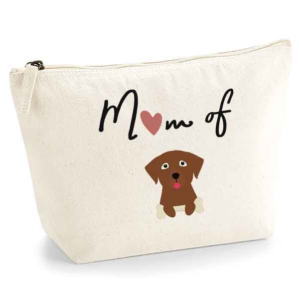 mockup-mom-of-trousse-dog-labrador-chocolat